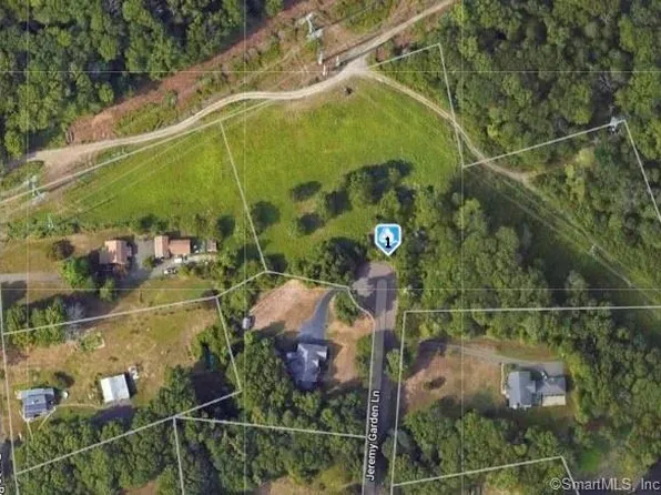 18 Jeremy Garden Lane, Woodbridge, CT 06525