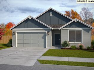 902 NE Sagebrush Dr, Estacada, OR 97023