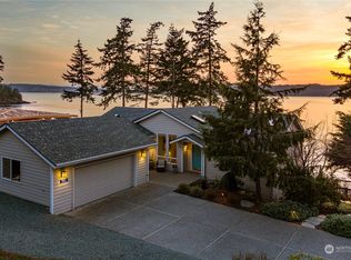 9812 Sunset Dr, La Conner, WA 98257