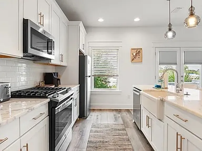 2709 Lagoon Manor Dr — Photo 5