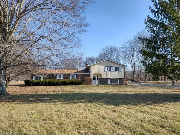 6231 Weaver Rd, Berlin Center, OH 44401