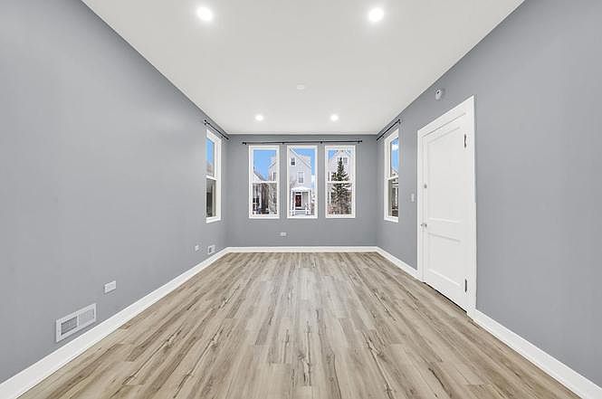 1st image of 4409 S Rockwell St #1