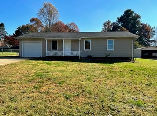 902 30th St NE, Conover, NC 28613