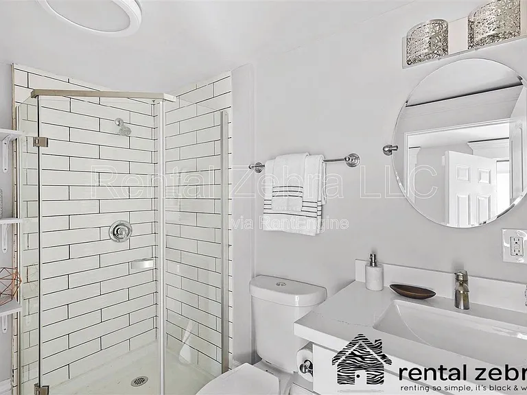1823 1/2 Delaware St — Photo 5