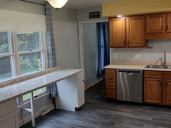 4th image of 204 Knob Creek Ln