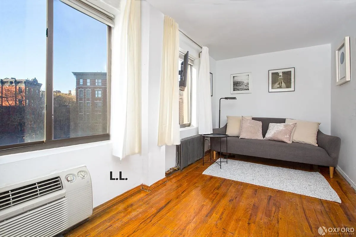3 bed, 1600 sqft, $12,900 — Photo 3