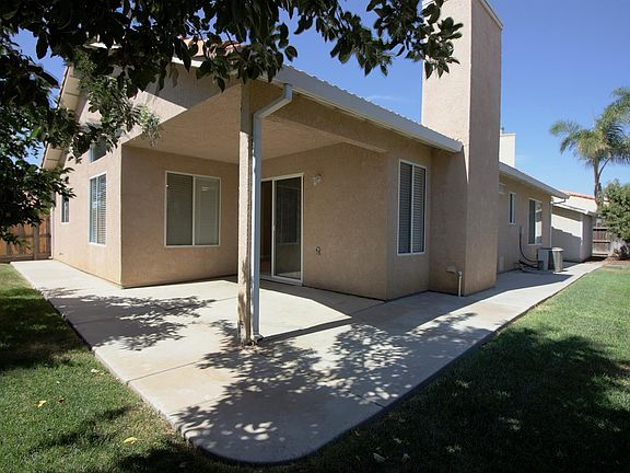 5th image of 640 Zinfandel St