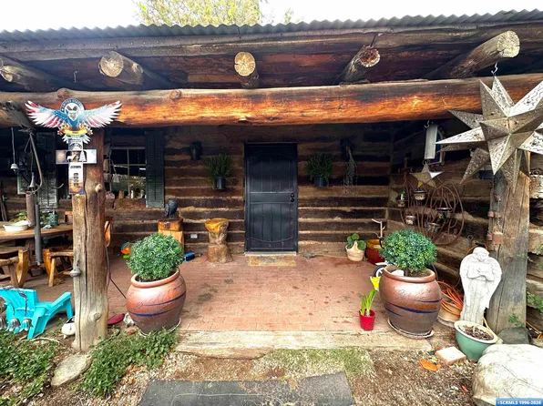 25 Main St, Pinos Altos, NM 88053