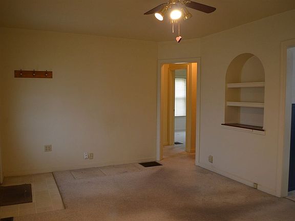 5th image of 1943 S Courtland Ave