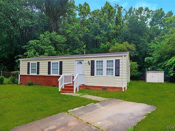 3rd image of 711 Bond Ln