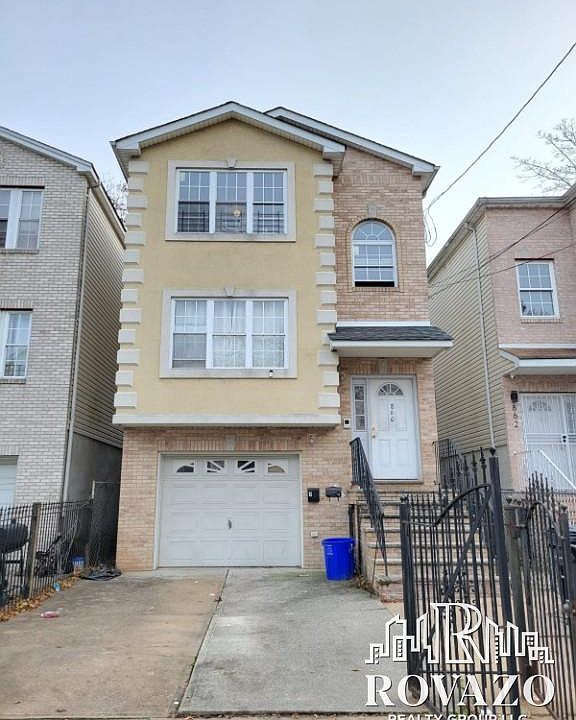 1st image of 860 S 19th St #1