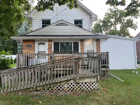 1219 N Walnut St #2, Lansing, MI 48906