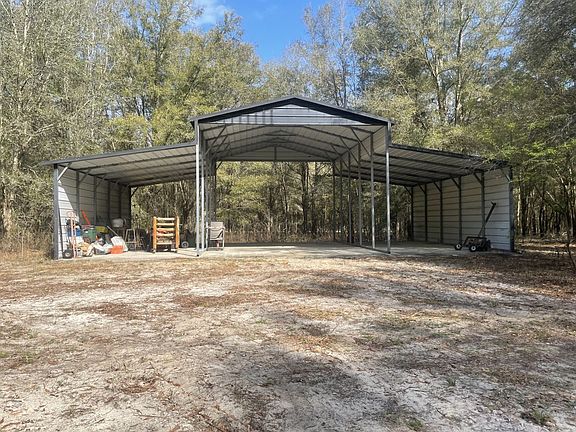 3rd image of 674 NE Pecan Ave