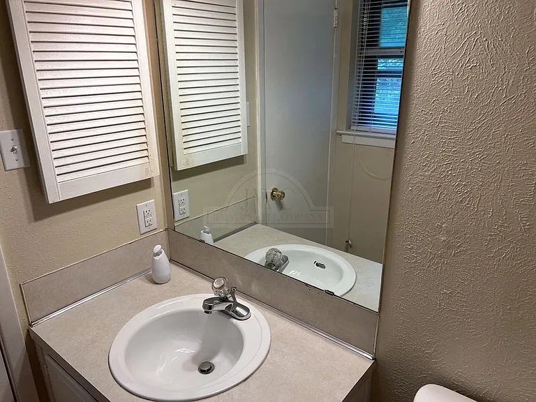 1013 Kathey Dr — Photo 20