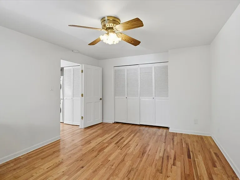 15551 Greenwood Ave N — Photo 15