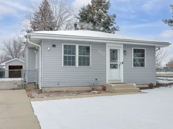 307 W Stimmel St, West Chicago, IL 60185
