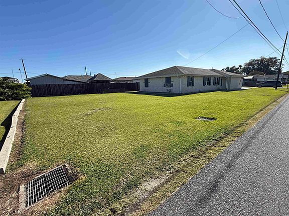 2nd image of 291 New Haven St