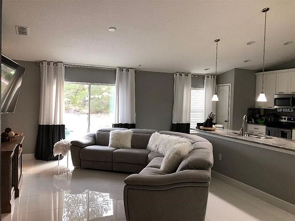 5th image of 128 Lily Ln