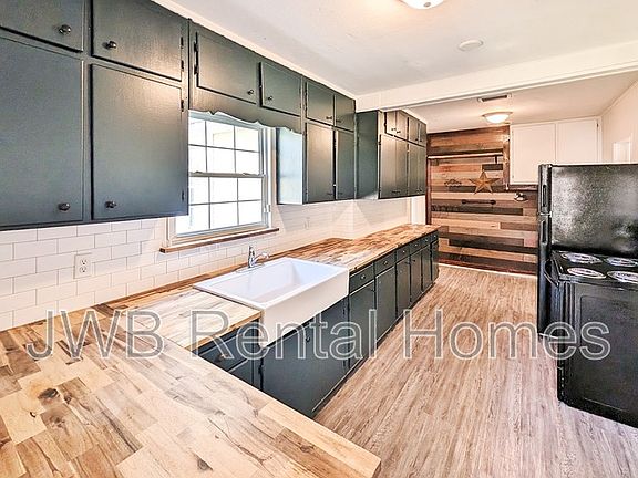 2nd image of 8918 1st Ave