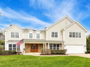 1212 W Clarendon Rd, Arlington Heights, IL 60004