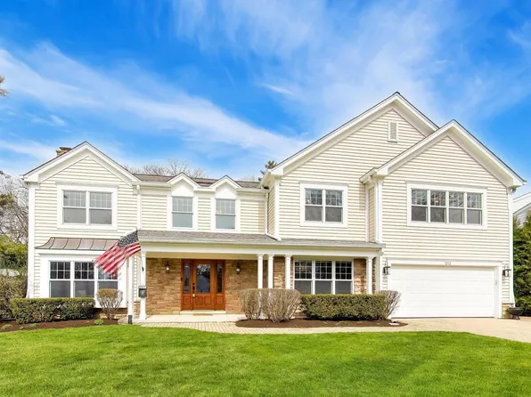 1212 W Clarendon Rd, Arlington Heights, IL 60004