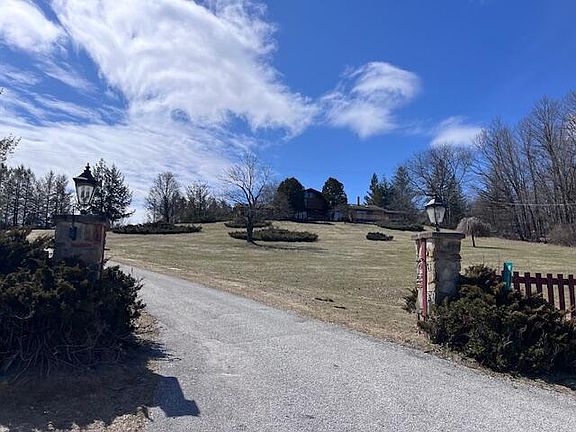 2nd image of 8903 Maidens Rd