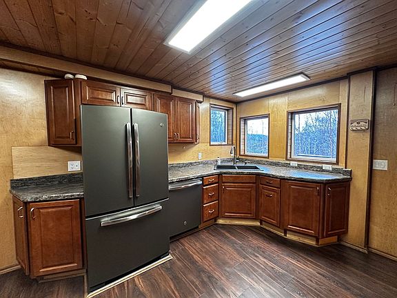 3rd image of 2954 Guinevere Pl
