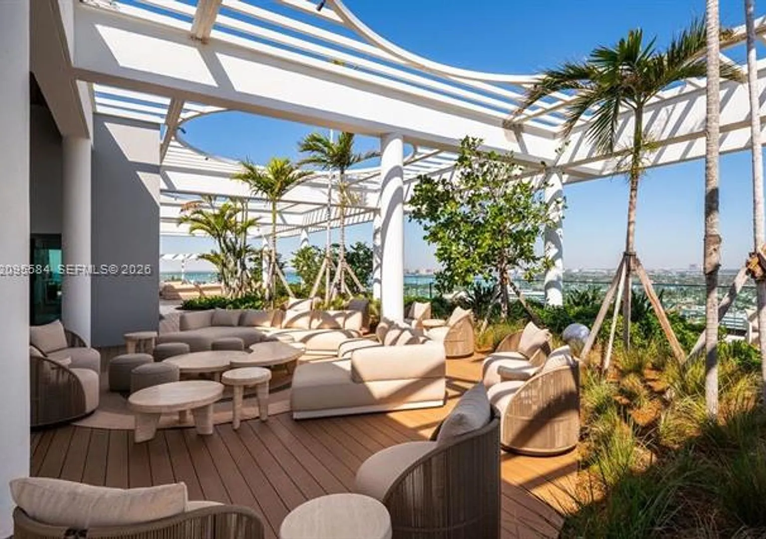 580 72nd St cu-1608, Miami Beach, FL 33141 — Photo 1