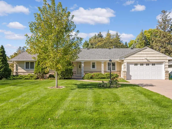 6912 Hillcrest Ln, Edina, MN 55435