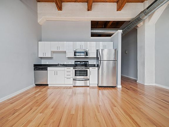 2nd image of 1010 Arch St Unit 410