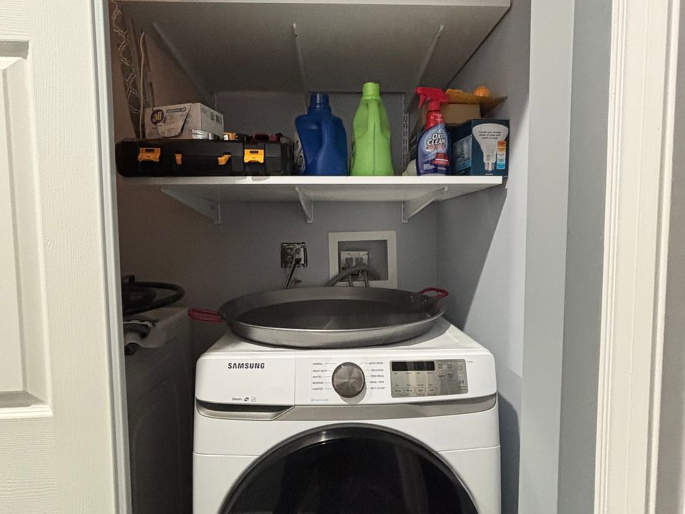 In unit Samsung washer and dryer