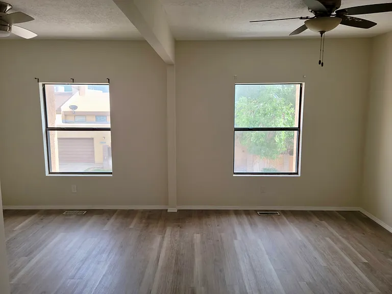 7309 Bobwhite Ln NE — Photo 6