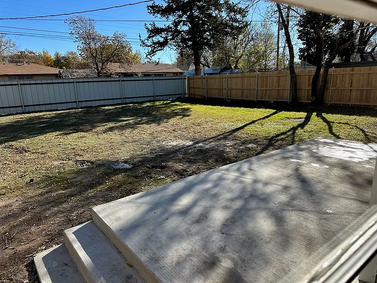 3609 S Lamar St — Photo 25