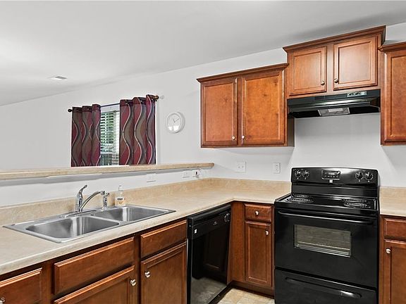 4th image of 5059 Mount Hope Dr