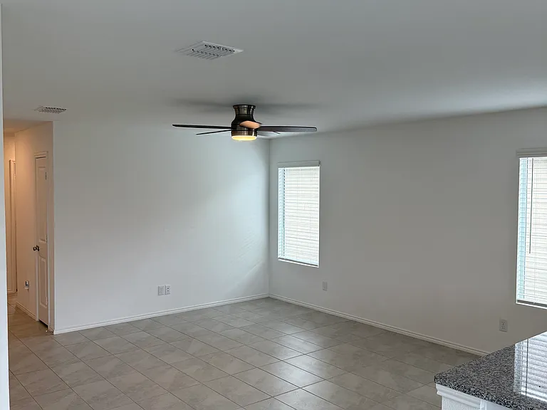 319 Ashbrook Way — Photo 13