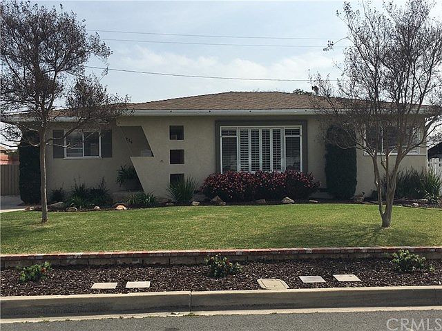 1st image of 1216 E Grovecenter St