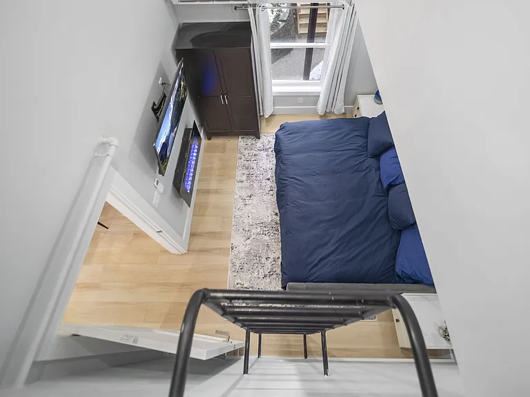 504 Stewart Ave — Photo 296