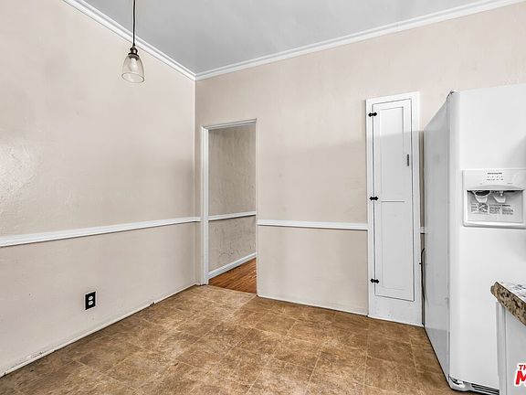 5th image of 8247 1/2 Blackburn Ave