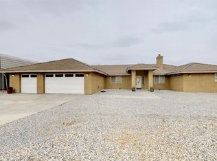 1070 Sunnyslope Rd, Pinon Hills, CA 92372