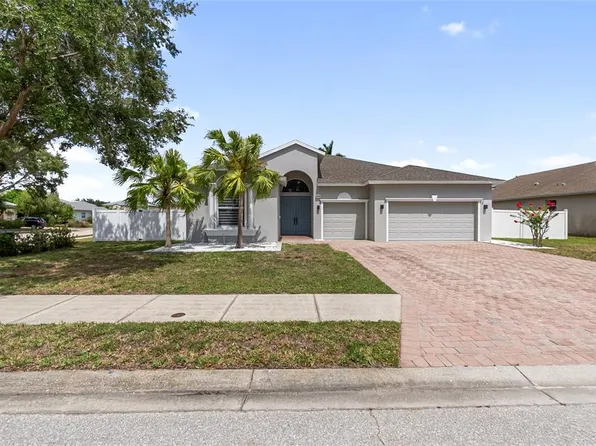 6603 38th St E, Sarasota, FL 34243