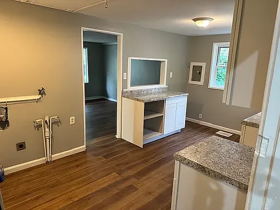 3 bed, 1056 sqft, $1,400 — Photo 3
