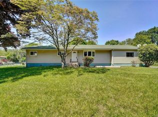 3 Sidney Dr, Nanuet, NY 10954