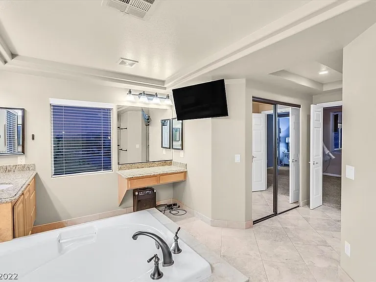 11077 Turlington Ln — Photo 23