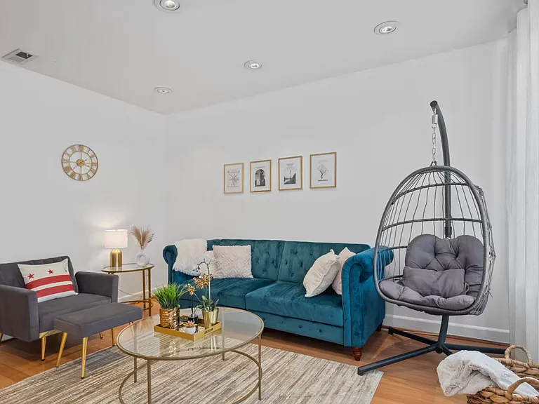 1304 Adams St NE #102 — Photo 4