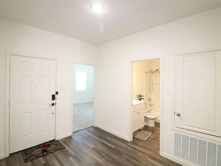 736 Richmond Dr — Photo 29