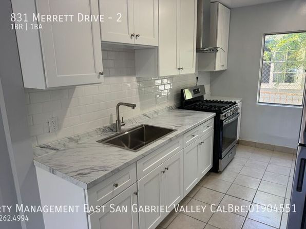 831 Merrett Dr APT 2