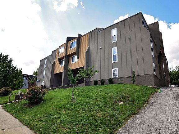 3rd image of 3740 Warwick Blvd #3744-11