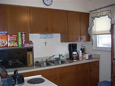 4th image of 811 Piedmont St