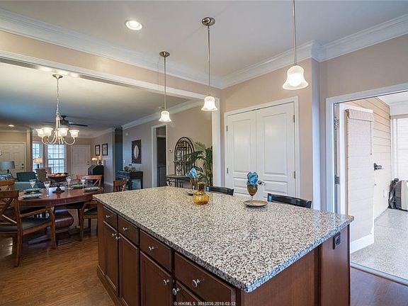 5th image of 214 Heathwood Dr