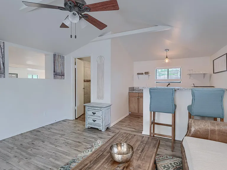 2-2626 E Hedrick Dr #2 — Photo 4
